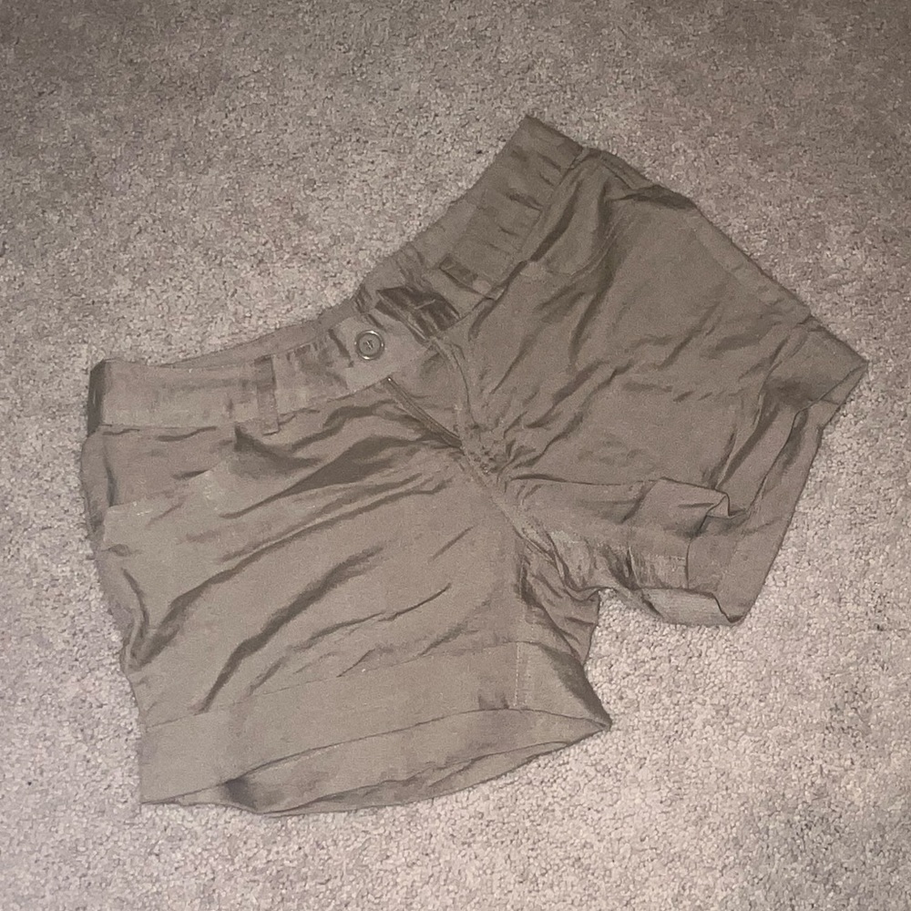 Linen Khaki Shorts